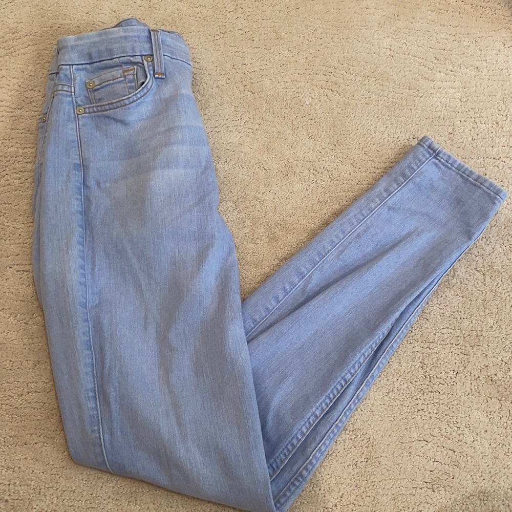 LAST CHANCE 7 for all mankind light blue skinny jeans, size 25